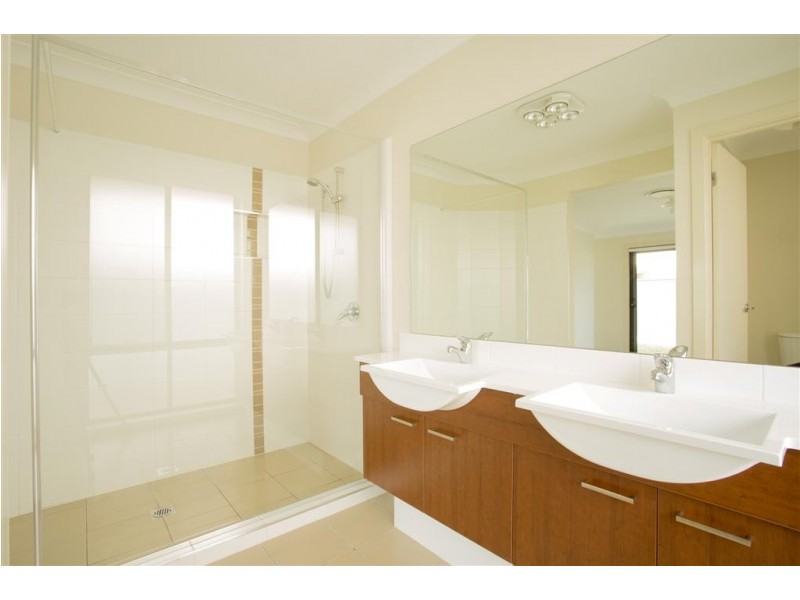 4 Corrigan Street, Ropes Crossing NSW 2760