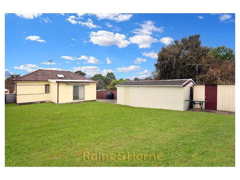 33 White Parade, St Marys NSW 2760