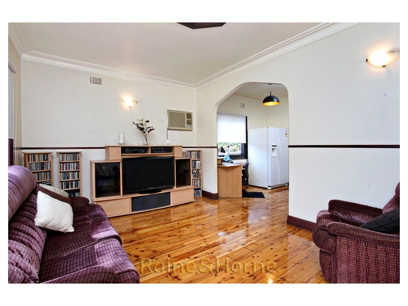 33 White Parade, St Marys NSW 2760