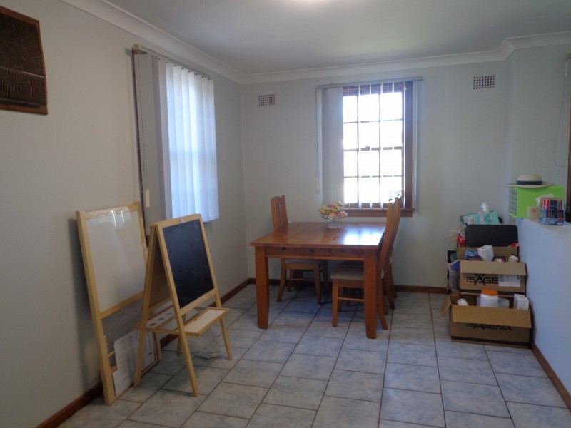 20 Tangaloa Crescent, Lethbridge Park NSW 2770