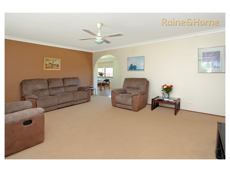 9 Patricia Street, Colyton NSW 2760