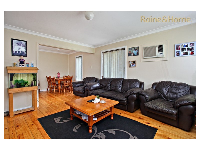 36 Nella Dan Avenue, Tregear NSW 2770