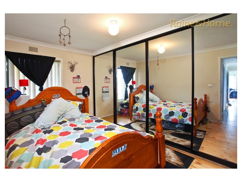 36 Nella Dan Avenue, Tregear NSW 2770