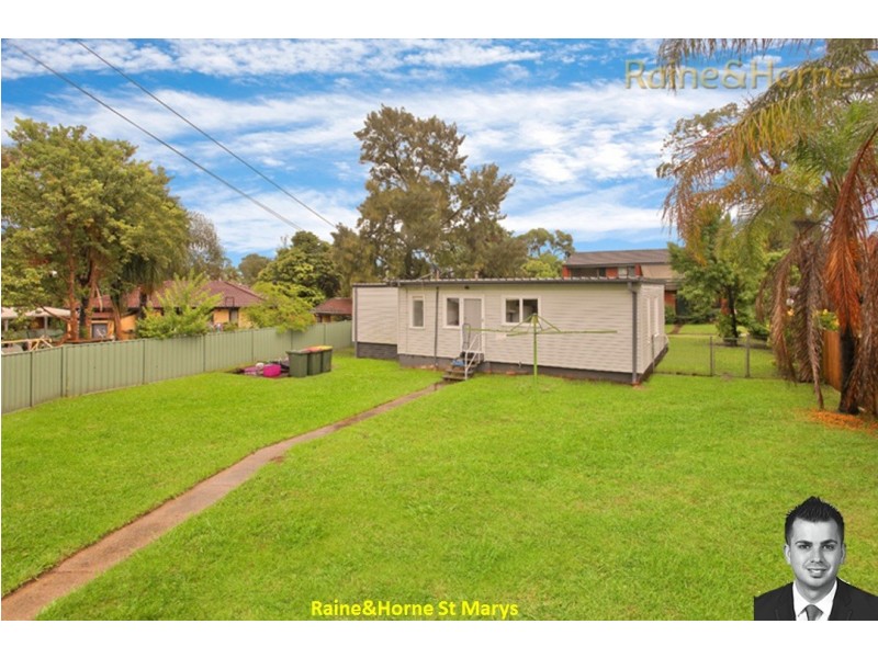 13 Dampier Place, Whalan NSW 2770