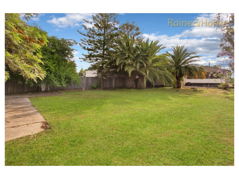48 Barry Street, Cambridge Park NSW 2747