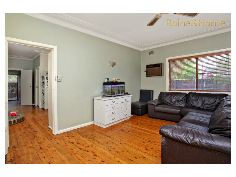 48 Barry Street, Cambridge Park NSW 2747