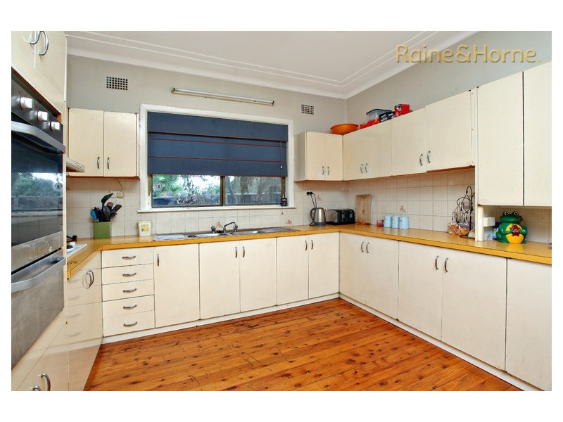 48 Barry Street, Cambridge Park NSW 2747