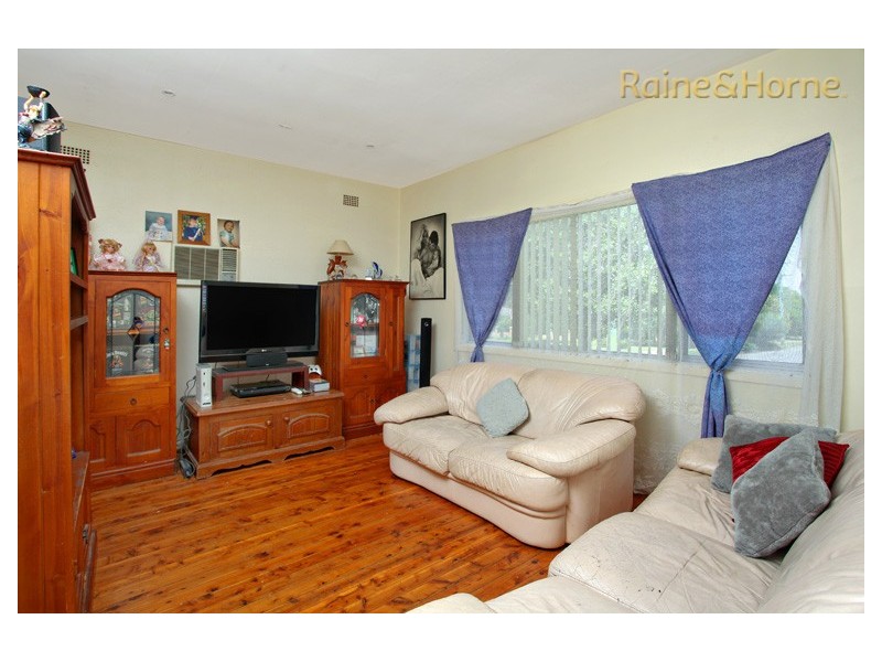 19 Carrington Street, St Marys NSW 2760