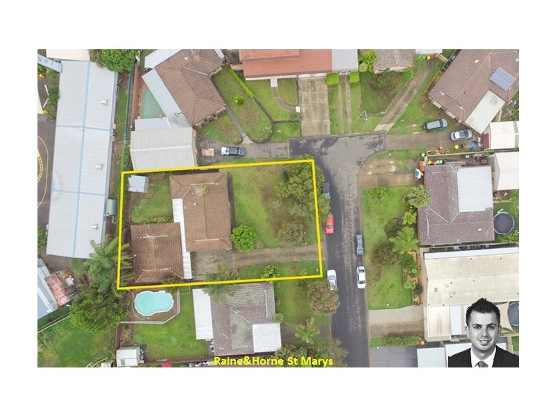 10 Bren Close, St Clair NSW 2759