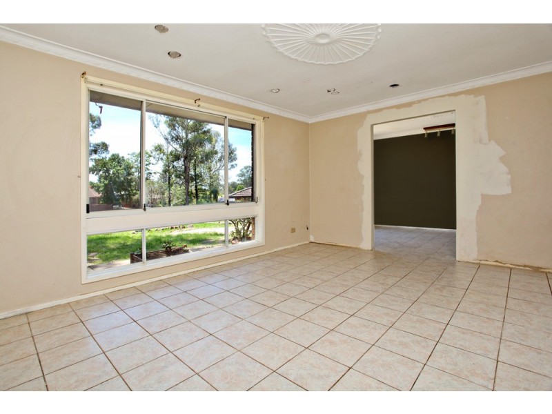 44 Valleyview Crescent, Werrington Downs NSW 2747