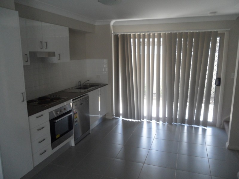 2/60 Brisbane Street, Oxley Park NSW 2760