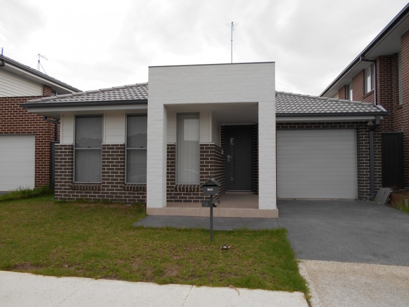 12 Stawell Street, Ropes Crossing NSW 2760