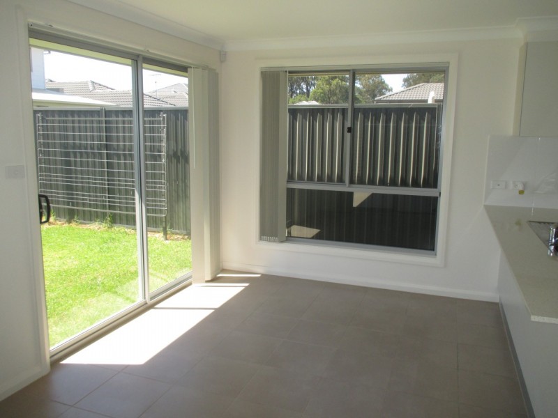 12 Stawell Street, Ropes Crossing NSW 2760