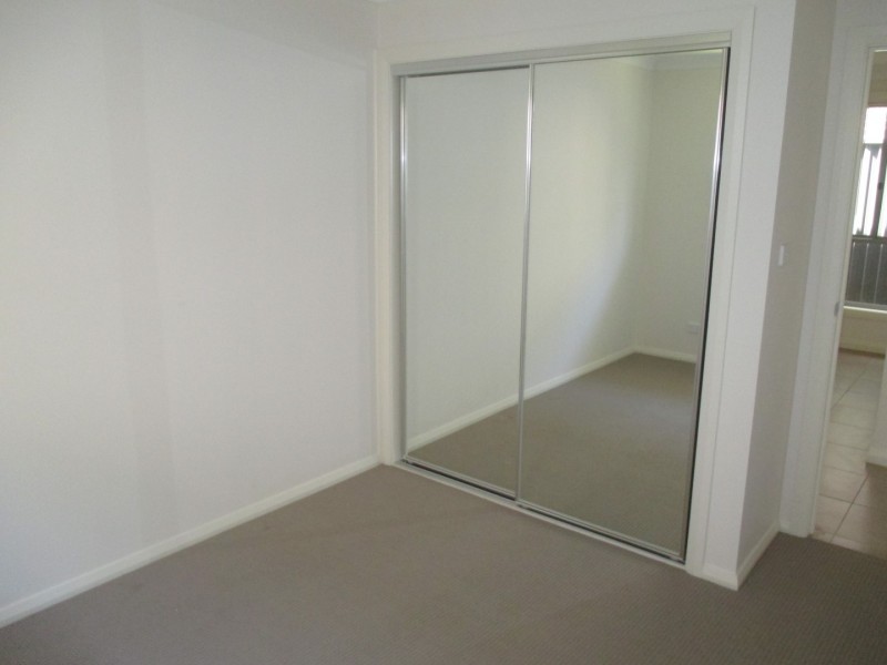 12 Stawell Street, Ropes Crossing NSW 2760