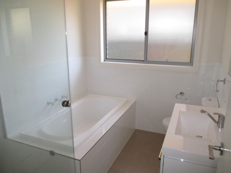 12 Stawell Street, Ropes Crossing NSW 2760