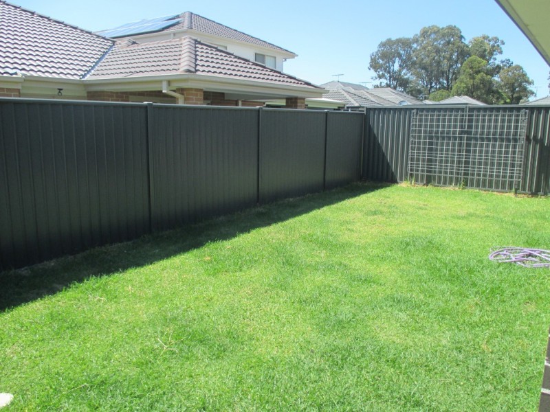 12 Stawell Street, Ropes Crossing NSW 2760