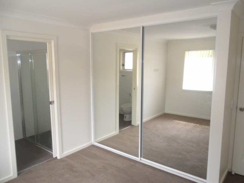 2/24 Brisbane Street, Oxley Park NSW 2760