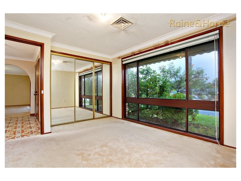 23 Endeavour Avenue, St Clair NSW 2759