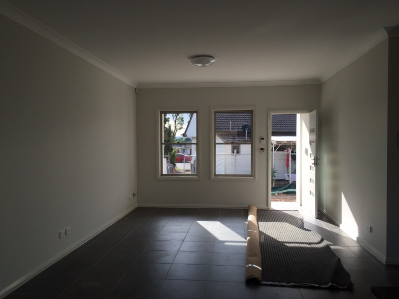 2/11 Inglis Avenue, St Marys NSW 2760