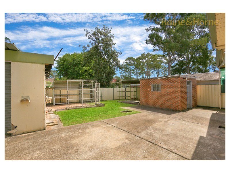 40 Lucena Crescent, Lethbridge Park NSW 2770