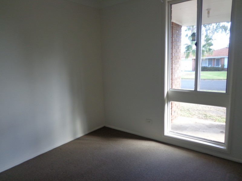 11 Lima Close, Claremont Meadows NSW 2747