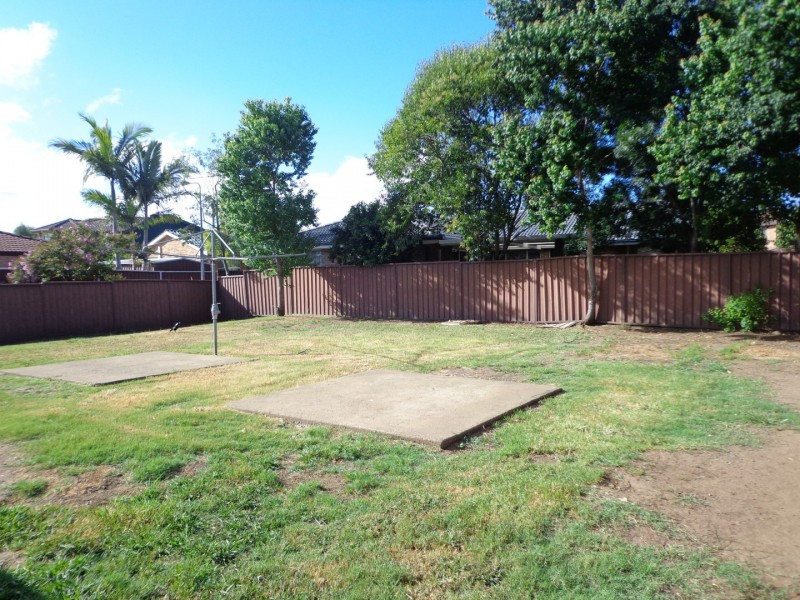 11 Lima Close, Claremont Meadows NSW 2747