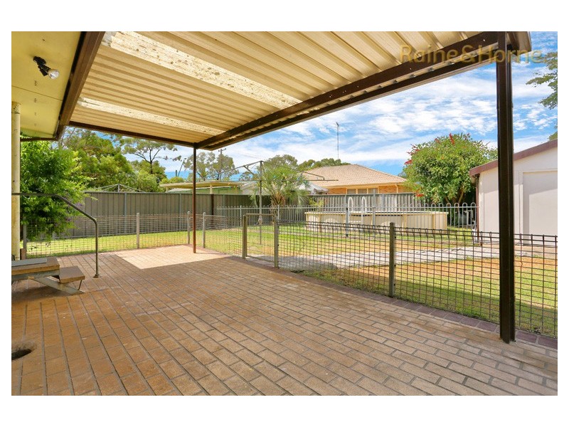 1 Aitape Crescent, Whalan NSW 2770