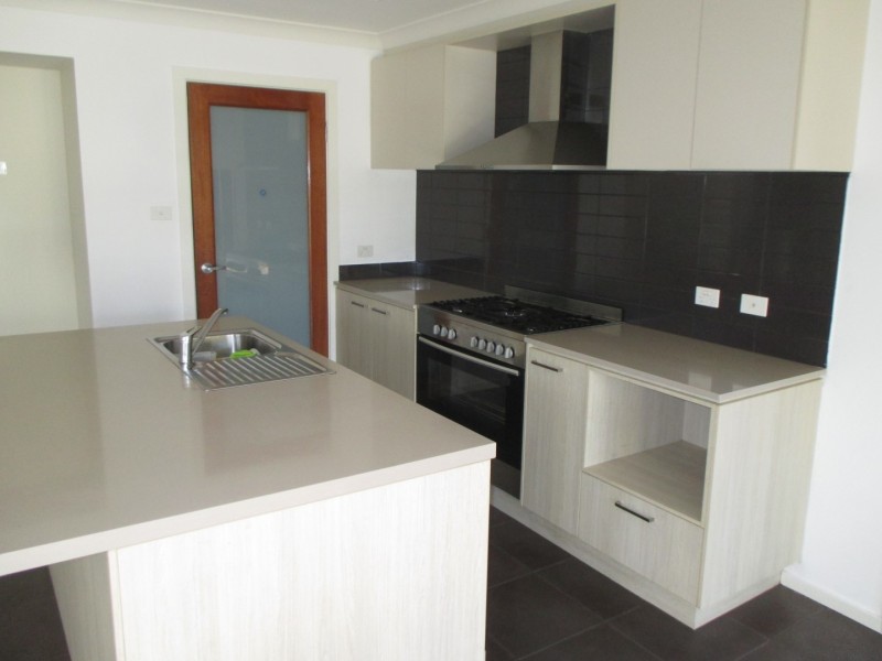 8A Dunlop Avenue, Ropes Crossing NSW 2760