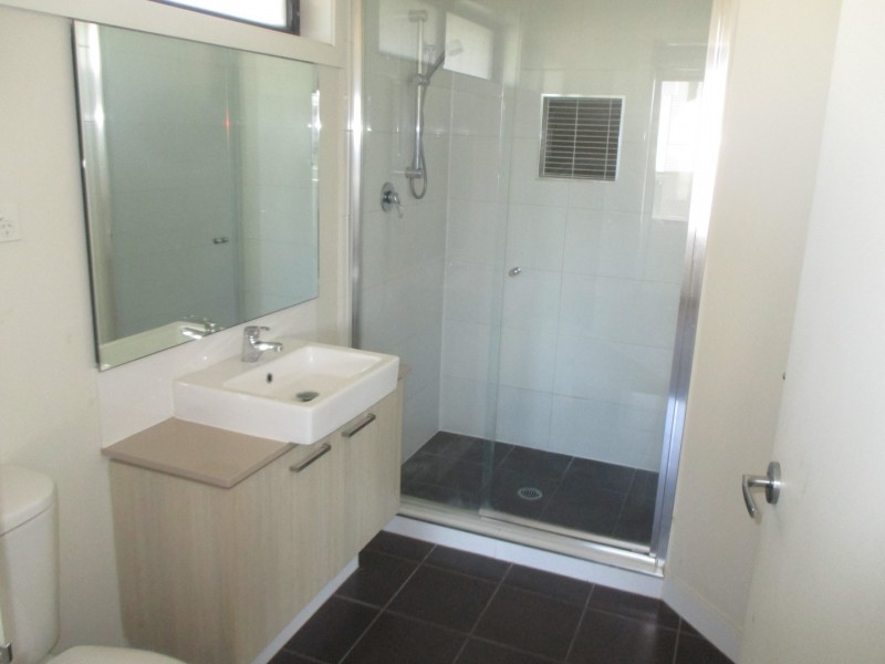 8A Dunlop Avenue, Ropes Crossing NSW 2760