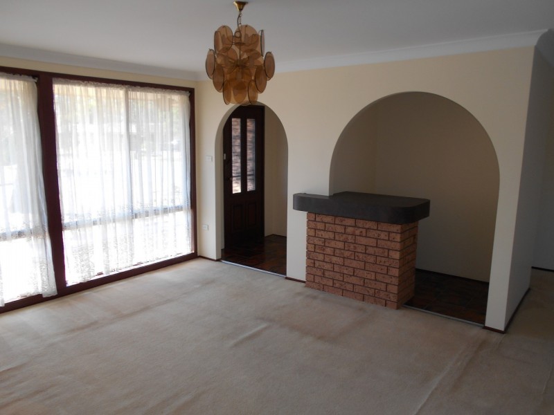 1 Seattle Close, St Clair NSW 2759