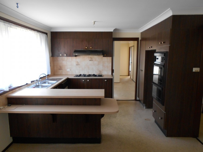 1 Seattle Close, St Clair NSW 2759