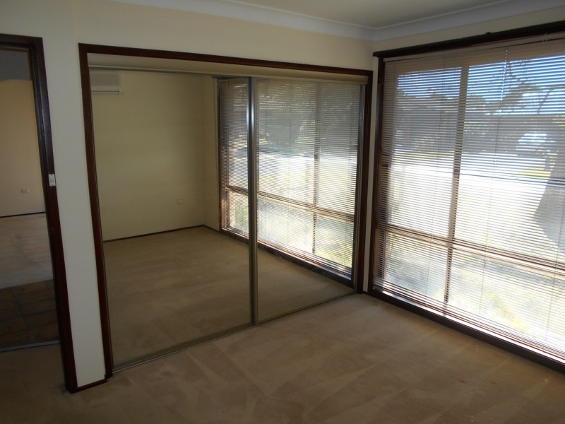 1 Seattle Close, St Clair NSW 2759