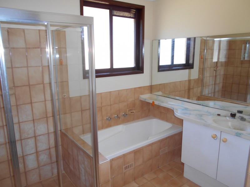 1 Seattle Close, St Clair NSW 2759