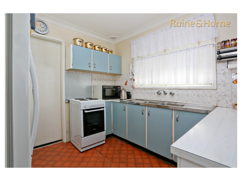 16 Ball Street, Colyton NSW 2760