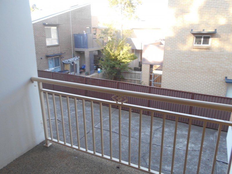 8/8 Railway Street, Werrington NSW 2747