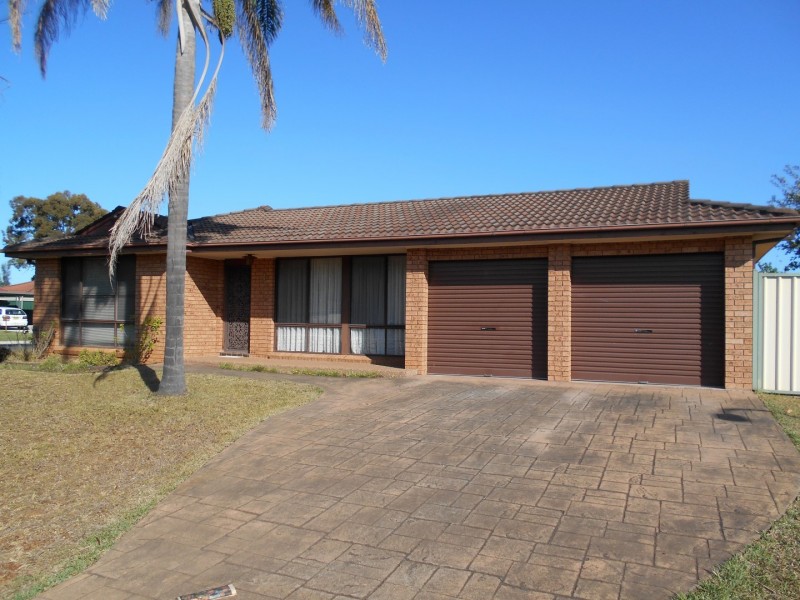 1 Seattle Close, St Clair NSW 2759