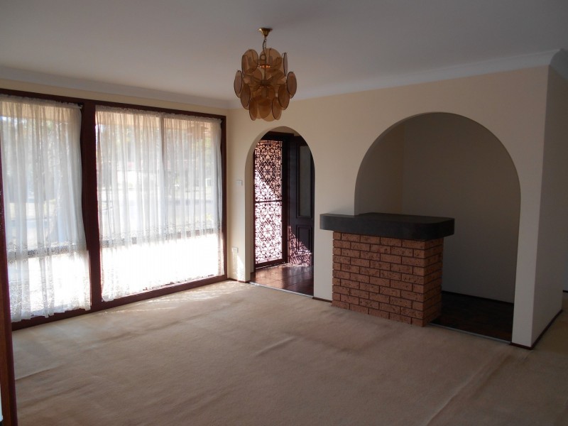 1 Seattle Close, St Clair NSW 2759