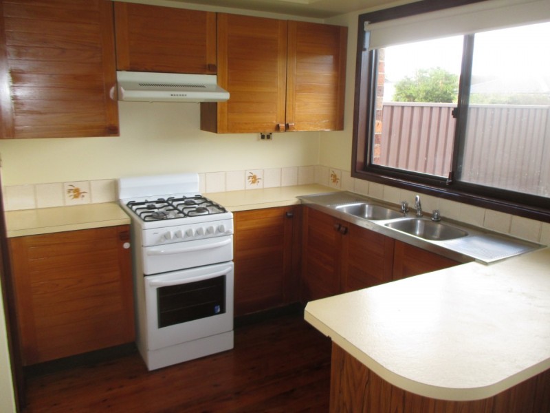 36 Solander Drive, St Clair NSW 2759