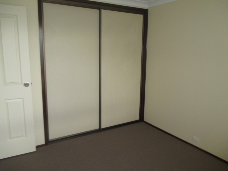 36 Solander Drive, St Clair NSW 2759