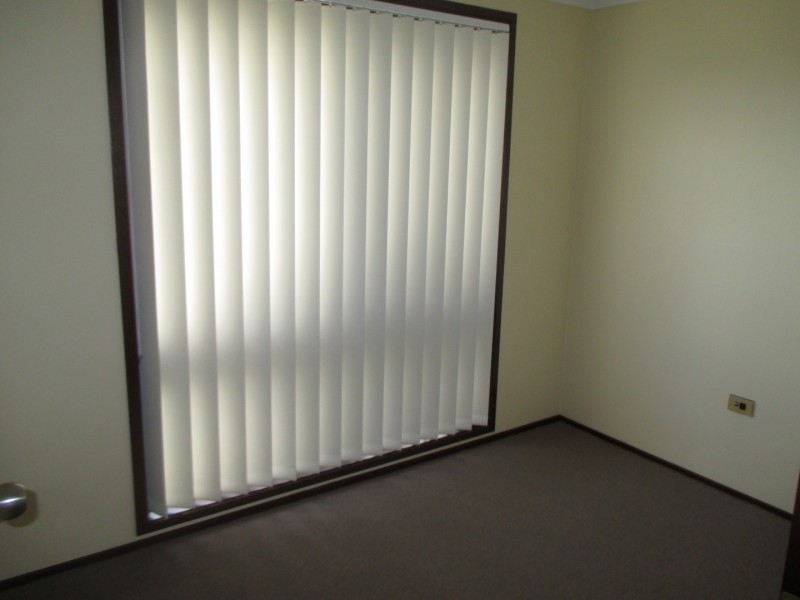 36 Solander Drive, St Clair NSW 2759