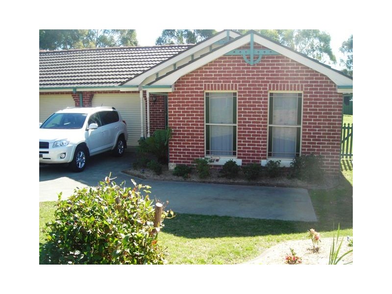 2/18 ROBINIA DRIVE, Lithgow NSW 2790