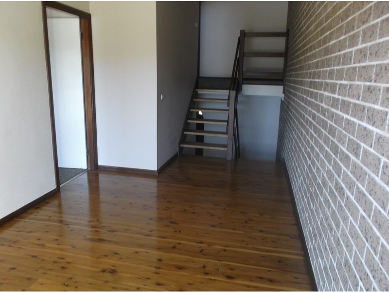 2/57 Mort Street, Lithgow NSW 2790