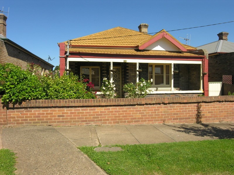 52 LAURENCE STREET, Lithgow NSW 2790