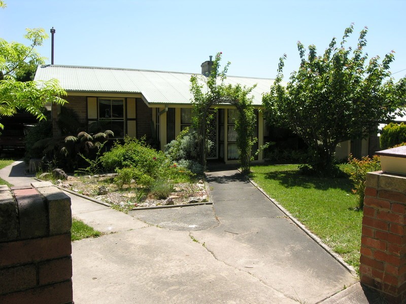 9 SUVLA STREET, Lithgow NSW 2790