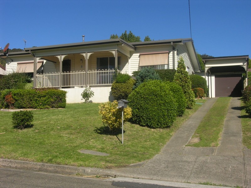 3 WHITTON STREET, Lithgow NSW 2790