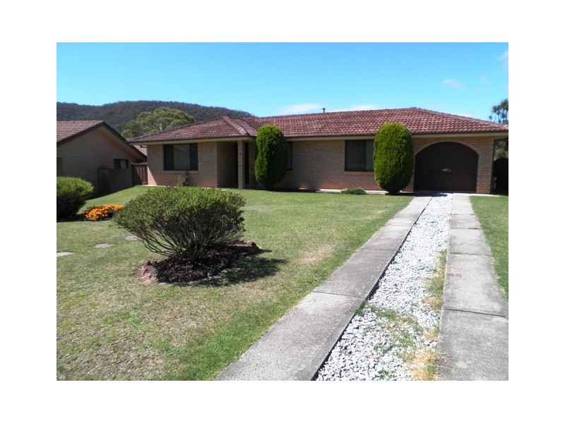 6 Evans Close, Lithgow NSW 2790