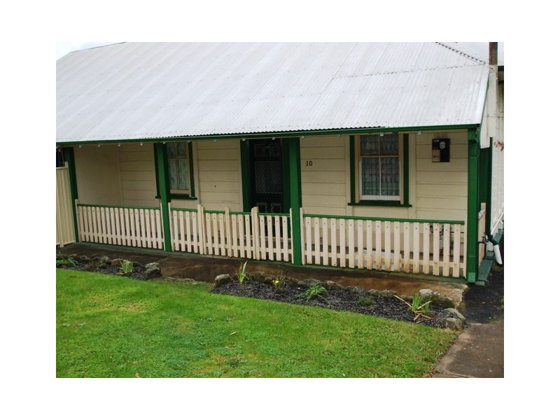 10 WHITTON STREET, Lithgow NSW 2790