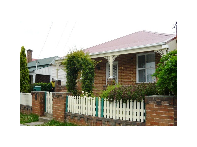 21 READ AVENUE, Lithgow NSW 2790