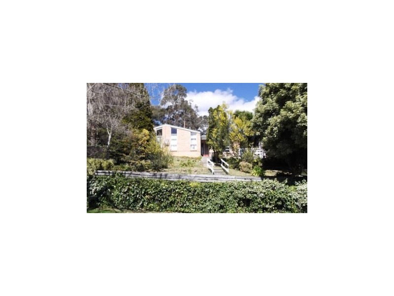 30 Maple Crescent, Lithgow NSW 2790