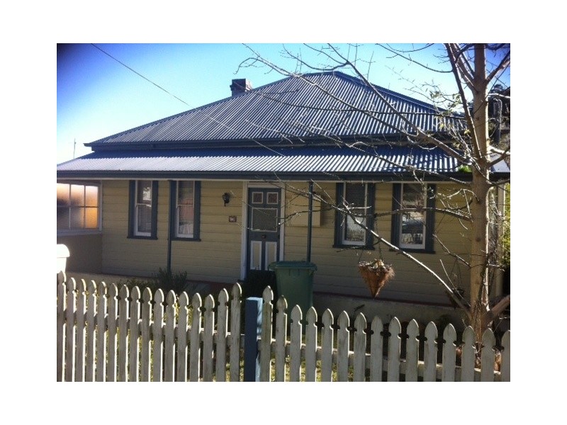 12 VICTORIA AVENUE, Lithgow NSW 2790